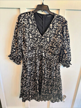 MIKAROSE Floral Mini Dress in Black & Cream satin. Size Large